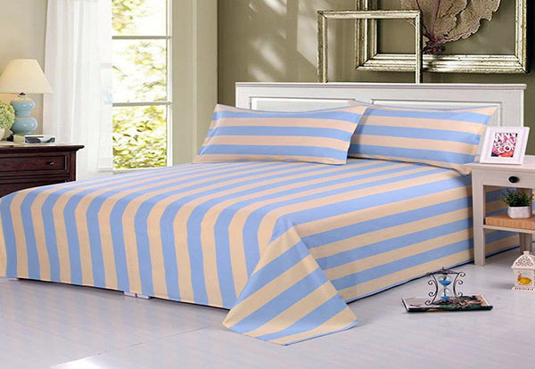   Coarse bed sheets